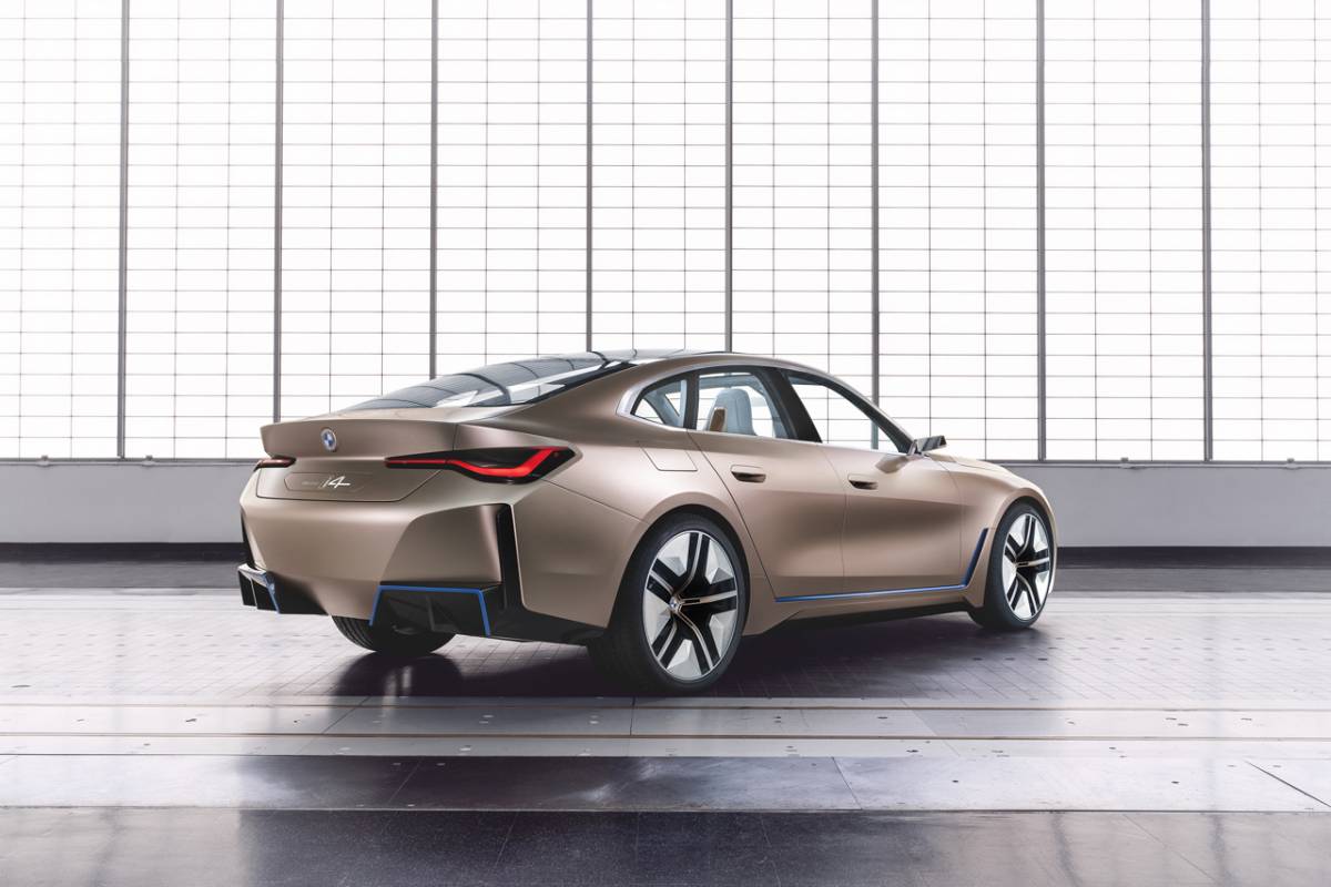 انتشار اطلاعات و تصاویری جدید از خودروی BMW i4