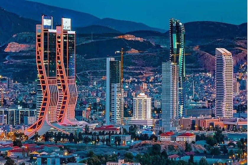 بررسی شرایط خرید ملک در ازمیر