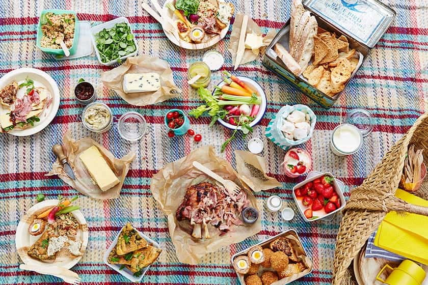 با بهترین خوردنی های مناسب برای پیک نیک در جهان آشنا شوید
